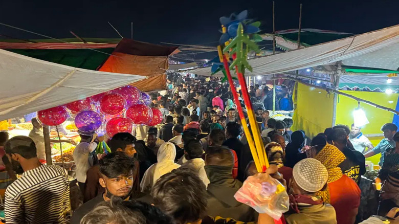 মেঘনার চরের বড় উৎসব ‘লালপুরীর মেলা’